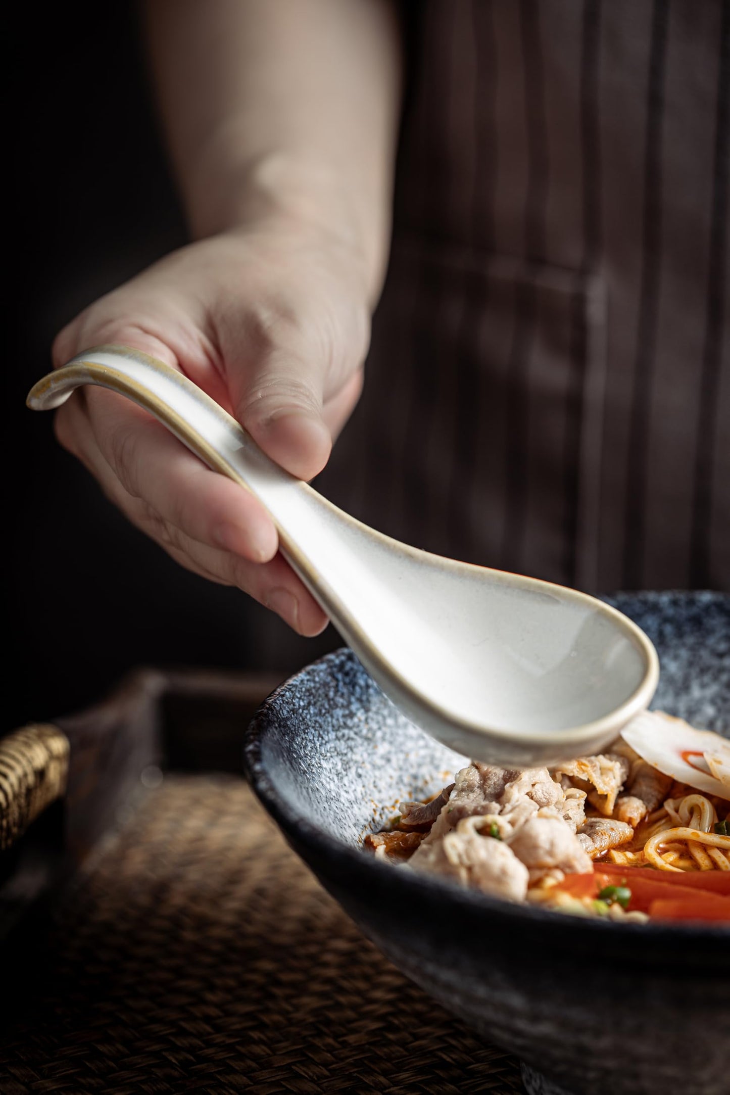 LYEOBOH Asian Soup Spoons, 6.5 inch Ceramic Soup Spoon Set of 6, Dinner Spoons with Deep Hook for Home, Kitchen, Dishwasher & Microwave Safe, Farmhouse Style, Beige