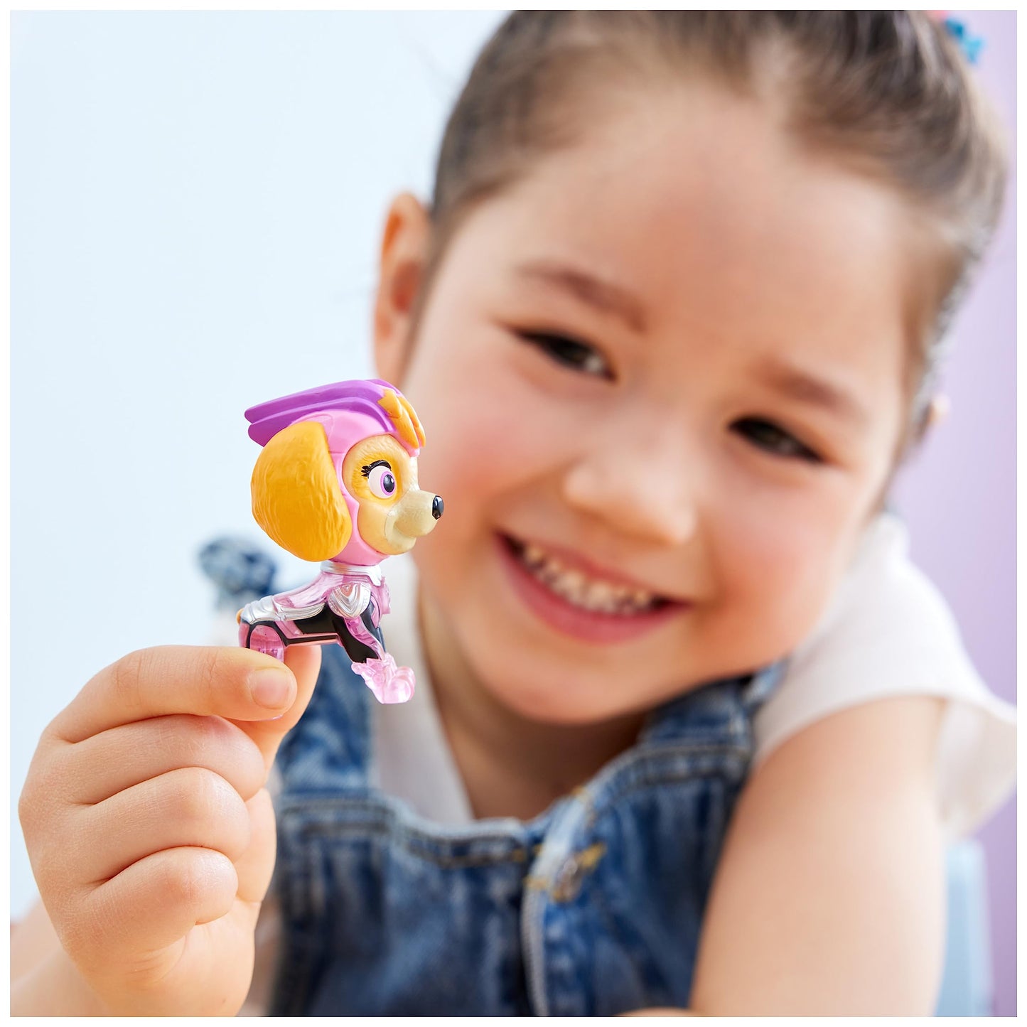 PAW Patrol: The Mighty Movie Aeroplane Toy with Skye Mighty Pups Action Figure, Lights and Sounds, Kids’ Toys for Boys and Girls 3+