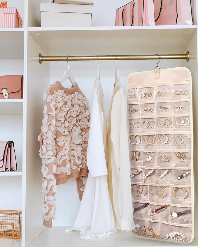 BAGSMART Hanging Jewelry Organizer Storage Roll