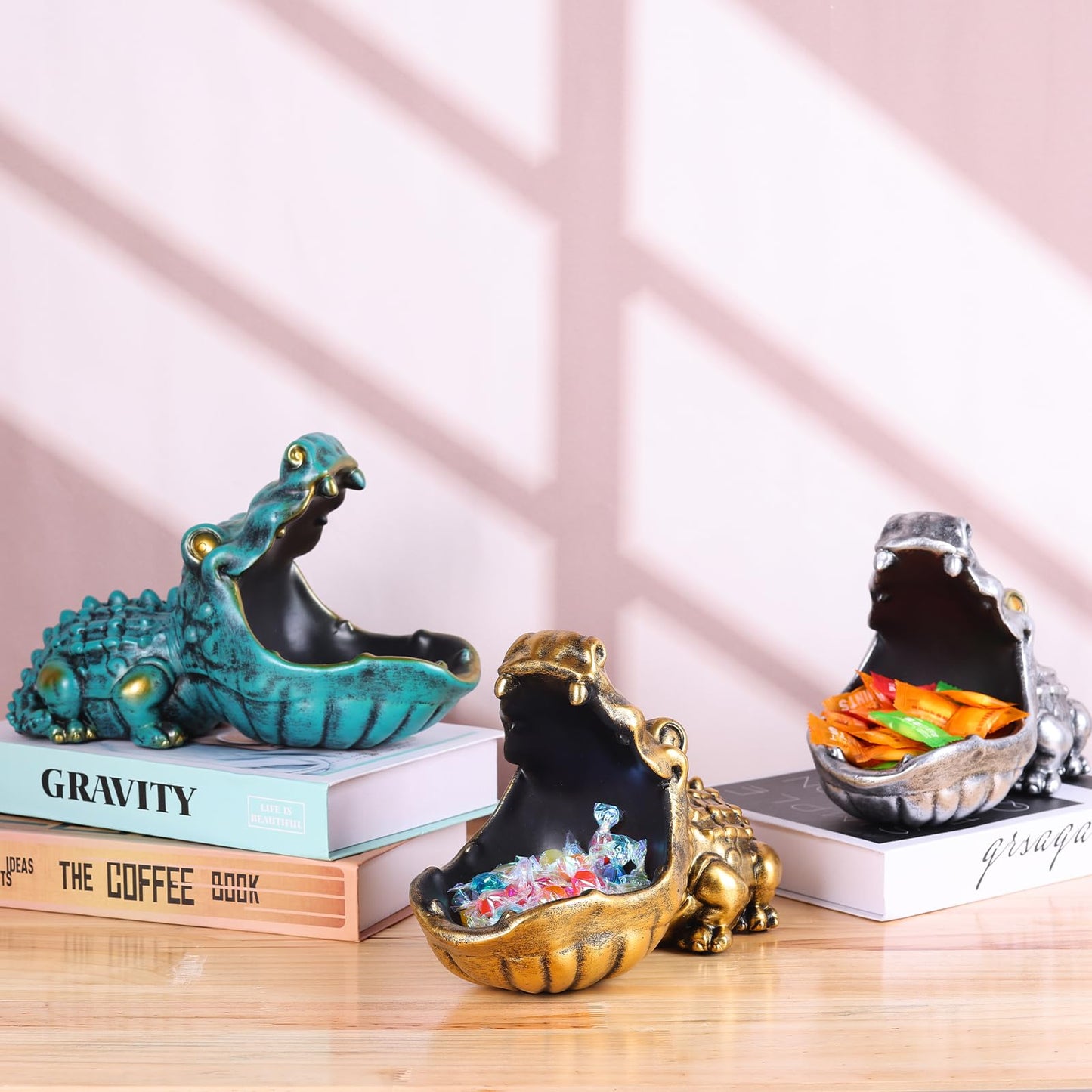 oliruim Alligator Statue Key Bowl, Fun Animal Statue Candy Dish for Entryway Decorative Bowl, Office Candy Dish, Big Mouth Sculpture Home Living Room Trinket Container Storage Box (Green)