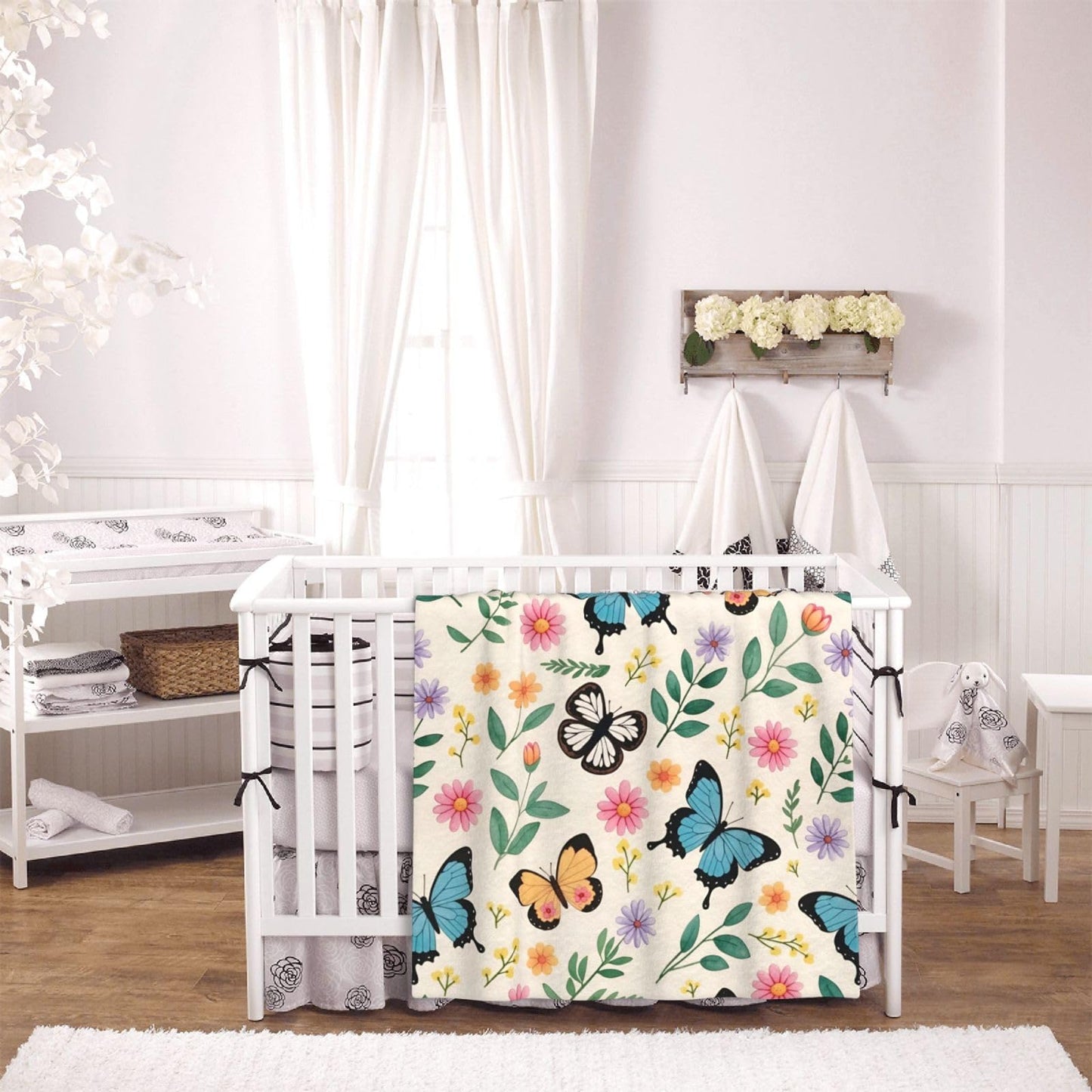 Perinsto Floral Butterfly Throw Blanket Ultra Soft Warm All Season Wild Flower Green Plant Decorative Fleece Blankets for Bed Chair Car Sofa Couch Bedroom 50"X40"