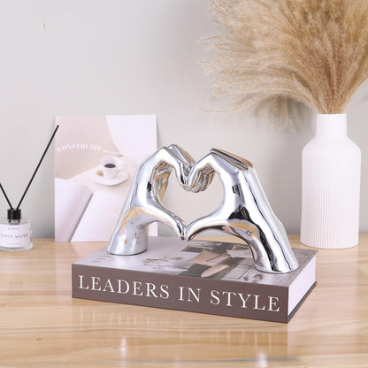 Silver Heart Hands Sculpture , Love Centerpieces Aesthetic Statue and Sculpture Living Room Bedroom Bookshelf Coffe Table Boho Wedding Accents Decorations, Knick Knacks Home Decor for Shelves para