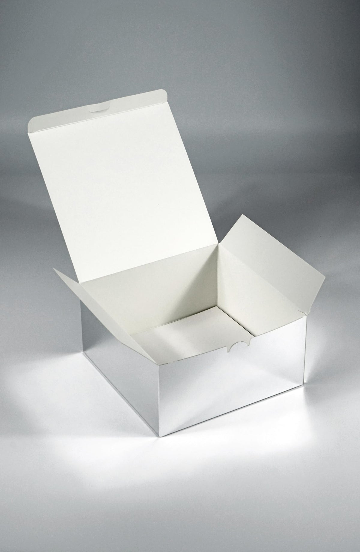 PandaPandaPPS Gift Boxes 25 pcs, 8"x8"x4", Metallic Silver Glossy and Mirror Finish, with Lids, Easy Assemble for Bridesmaid Proposal, Wedding, Party Favors and Festivals (Metallic Sliver, 8 * 8 * 4)