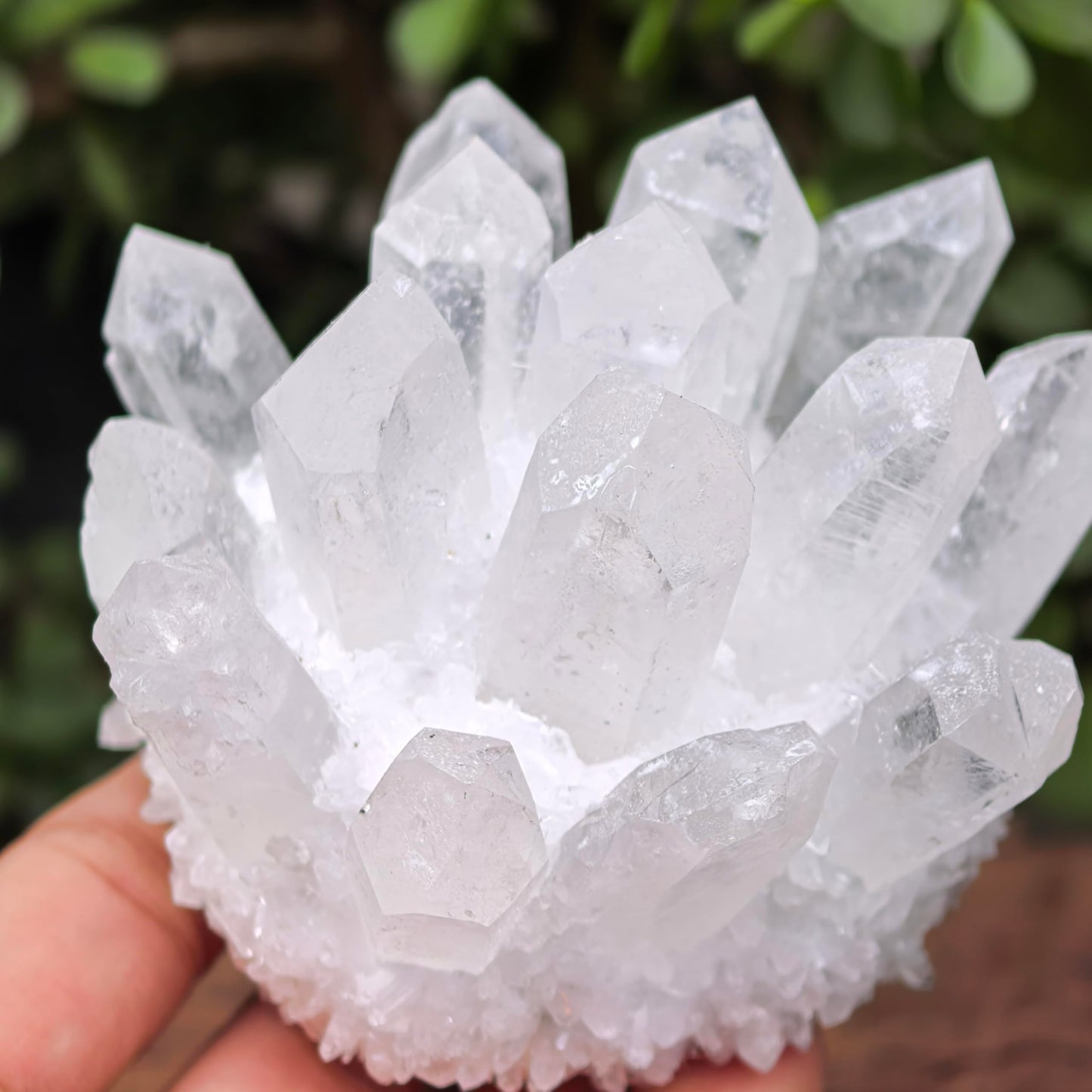 Natural Crystal Cluster Quartz Carved Crystal Sculpture Reiki Healing Stone Home Decor Mineral Specimen Crystal Gift Collection (white crystal)