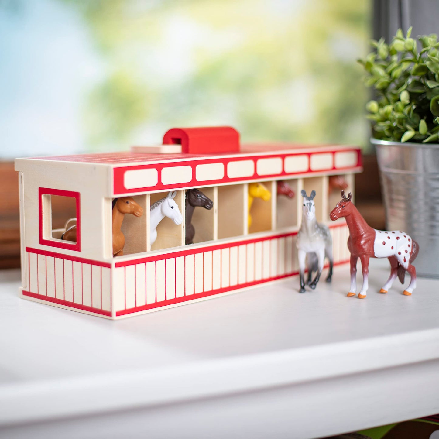 Melissa & Doug Show-Horse Stable | Wooden Play Set, Animal Toys for Girls & Boys | Age 3-5+