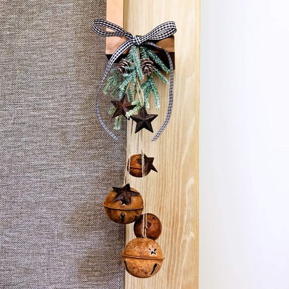 Winlyn 28 Pack Rusty Jingle Bells with Star Cutouts Christmas Sleigh Bells Rustic Metal Craft Bells Star Bells with Jute Rope Ribbon for Holiday Season Primitive Country Décor 3 Sizes 1.6" 2.4" 3.5"