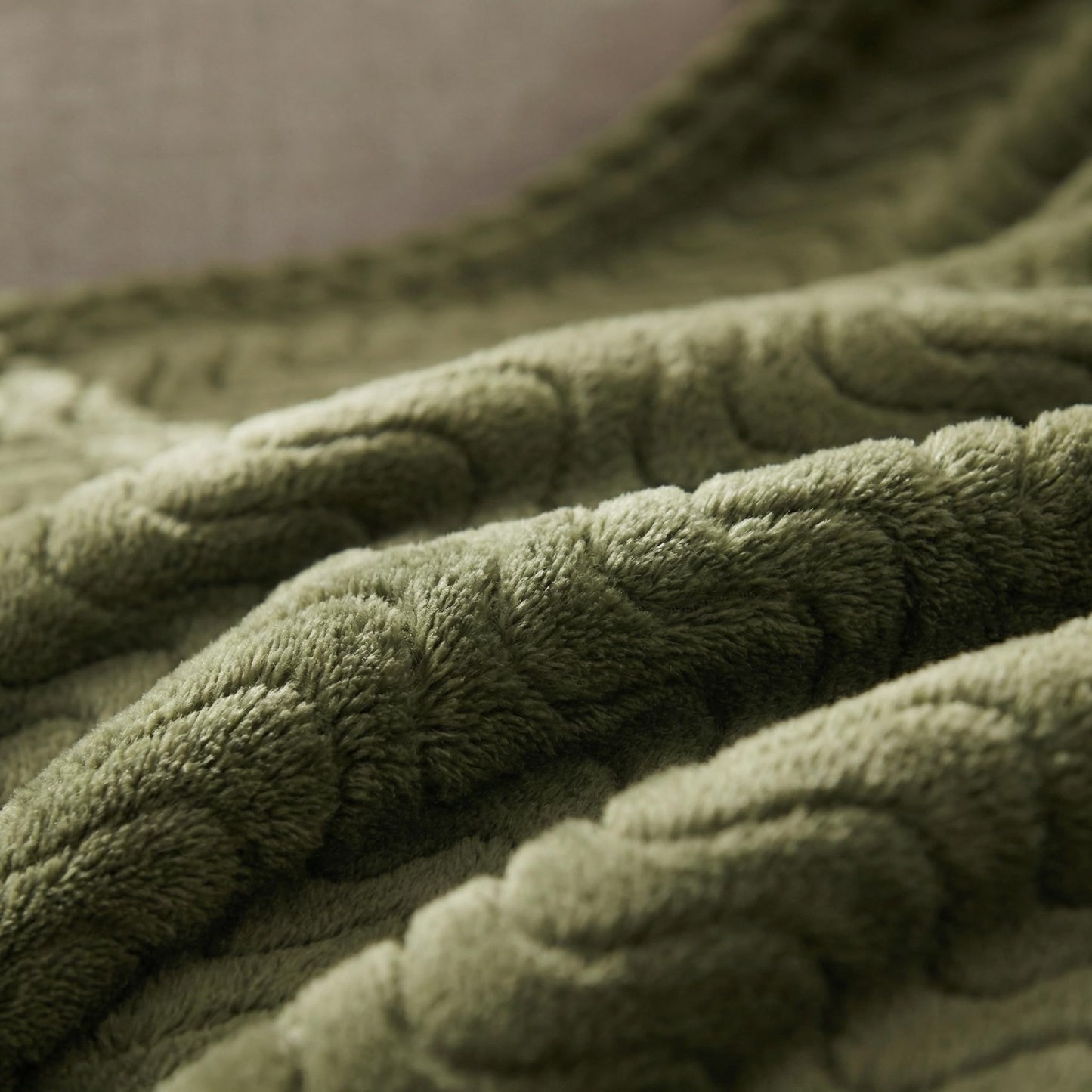 Exclusivo Mezcla Fleece Throw Blanket for Couch, Lightweight Jacquard Bed Blanket for Spring Summer, Soft Cozy Breathable Throws, Olive Green, 50x70 Inches