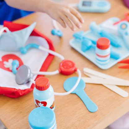 Melissa & Doug Doctors Set for Kids Educational Toys for 3+ Year Old Girls or Boys | Kids Doctors Kit | Doctor Set for 3 Year Old Gifts | Dr Playset Role Play Age 3 4 5 6