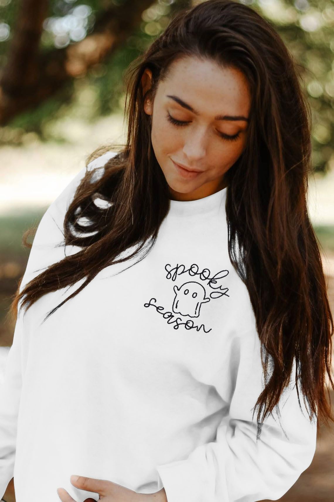 LOTUCY Halloween Sweatshirt Women Cute Spooky Season Sweatshirts Ghost Fall Embroidered Sweater Pullover Top White