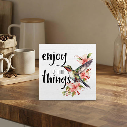 GWOKPAAI Hummingbird Inspirational Wooden Box Signs Desk Decor, Hummingbirds Gifts for Women,Enjoy the Little Things Motivational Wooden Signs Desk Decorations for Home Bedroom Tabletop Shelf,5x5in