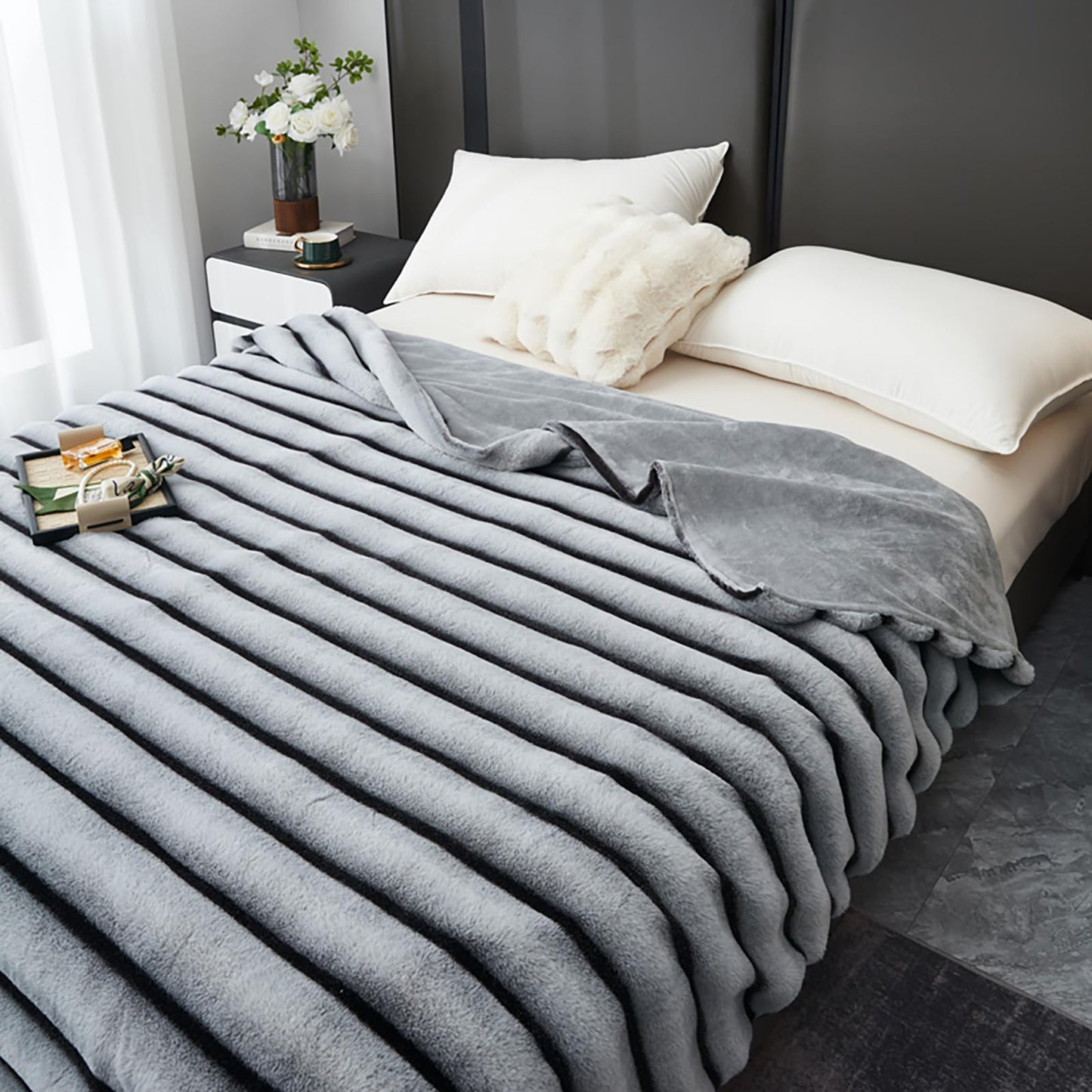 DCSKY Cozy Faux Fur Throw Blanket for Bed-Warm Fuzzy Throw Blanket, Cozy Soft and Fuzzy Plush Rabbit Fur Bubble Blanket Blankets for Bedroom and Living Room, Furry Luxury Blanket60 x 80" Light Grey