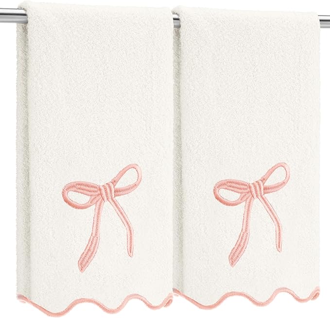 2 Pcs White Pink Scalloped Hand Towels