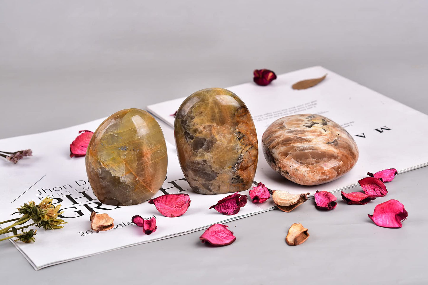 AMOYSTONE Peach Moonstone Ornament Polished Crystal Tower Slab Orange Healing Reiki Home Decor, Single Irregular 1~1.4 LBS,Student Mineral Specimen