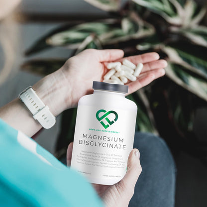 Magnesium Glycinate (Bisglycinate), 2 Month Supply - 240 Capsules, 2750mg (303mg Magnesium), Chelated Magnesium Supplements, Highly Bioavailable, Made in UK - GMP Certified - Love Life Supplements