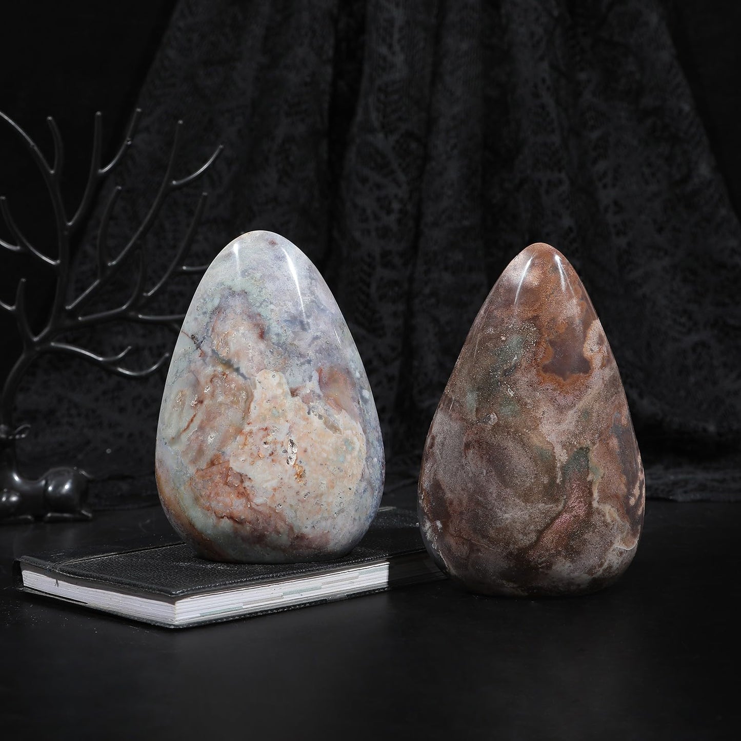 Nupuyai 458g-683g Natural Ocean Jasper Stone for Home Decor, Irregular Self-Standing Stone Specimen Polished Statue for Prayer, Meditaion