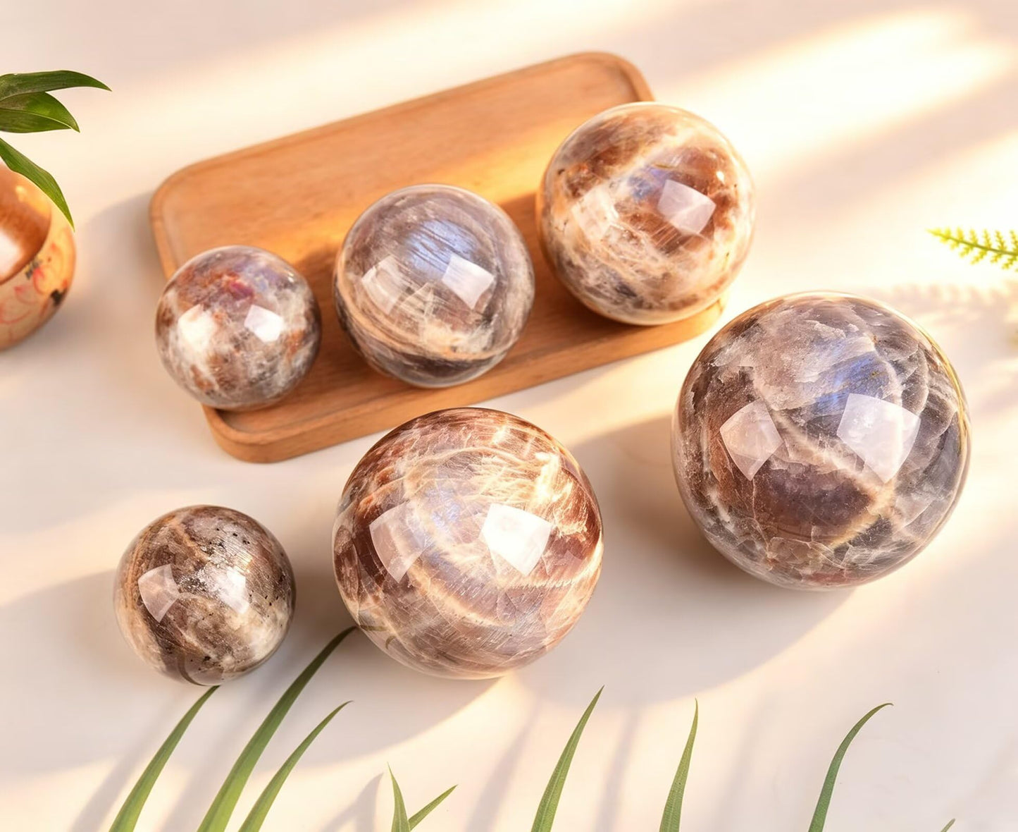 VIZYTOU Large Moonstone Sphere Polished Rock Ball Healing Crystal Stone Sphere with Stand for Reiki Meditation Home Decor Chakra Balancing Witchcraft 90-100MM/3.5-4.0"