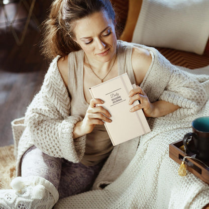 Comkiso Reading Journal for Book Lovers - 75 Book Journal Reading Log for Book Tracking, A5 Linen Book Review Journal with TBR Tracker List, Ratings, Challenges, Prompts, and Index - Beige