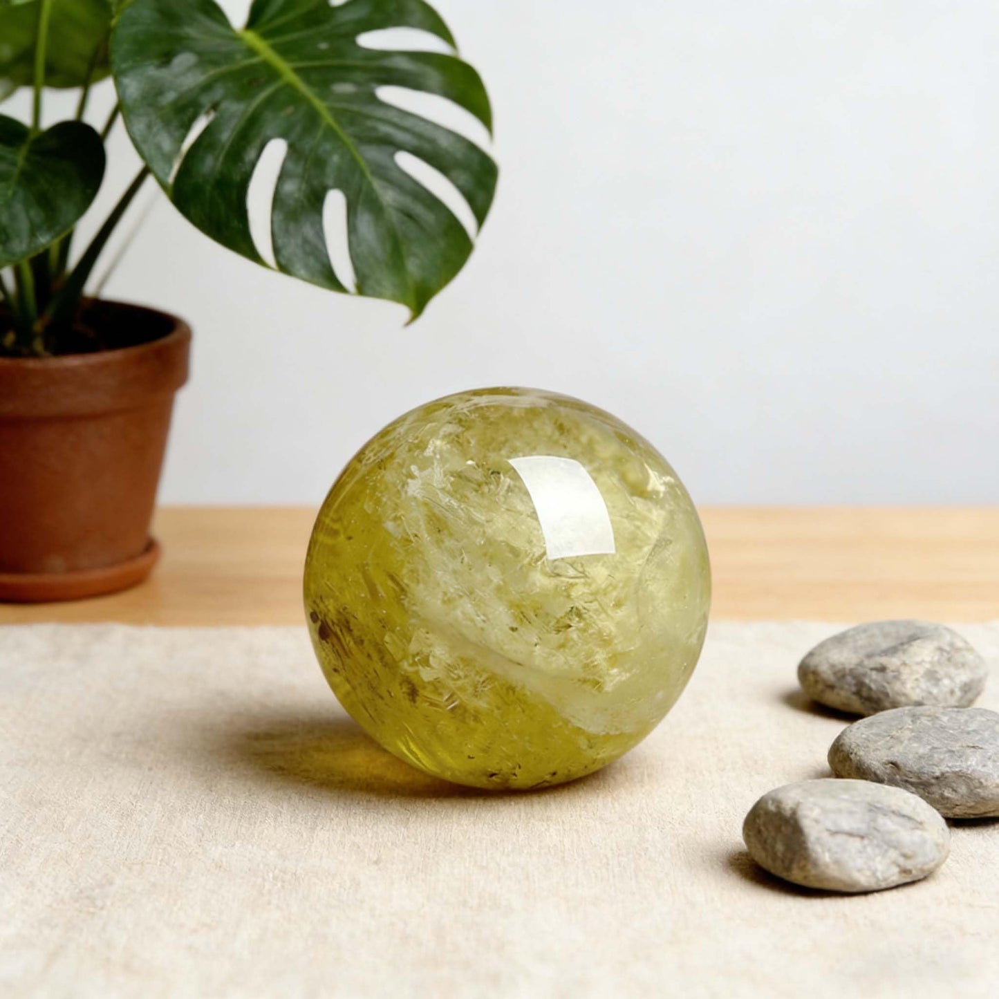 AierCrystal Natural Stone Crystal Sphere Feng Shui Home Decoration Ball Positive Energy Scrying Orb for Meditation Tool for Spiritual Space Purification Globe Diameter 4-5cm Citrine Sphere