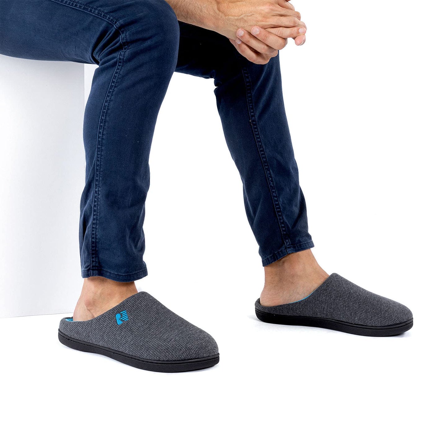 RockDove Men's Original Two-Tone Memory Foam Slipper, Size 8/9 UK Men, Dark Grey and Blue