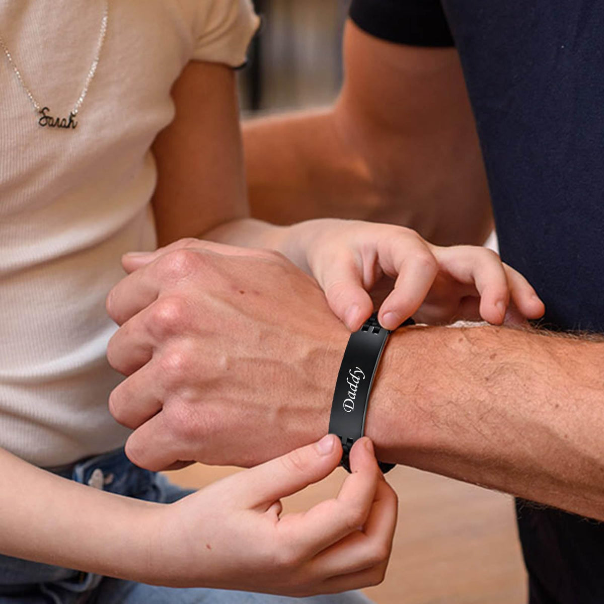 VNOX Father Dad Bracelet for Men - Stainless Steel Link Bracelet Personalized Engraved DAD Jewelry Father Day Birthday Gift for Men DAD Father from Daughter