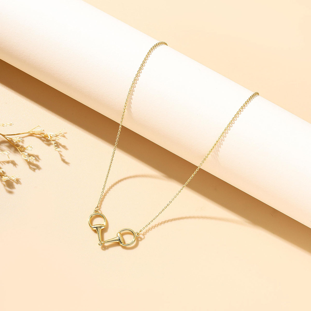 SIYOMONT Horse Necklace 14K Gold Plated Snaffle Bit Snaffle Bit Pendant Necklace Jewelry Gift for Women(G)