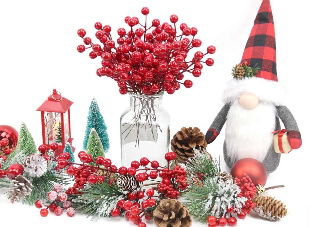 Mklsit 30 Pack Artificial Red Berry Stems, 8.2 Inch Christmas Berry Picks Holly Berries Branches for Christmas Tree Decorations DIY Crafts Wreath Decor