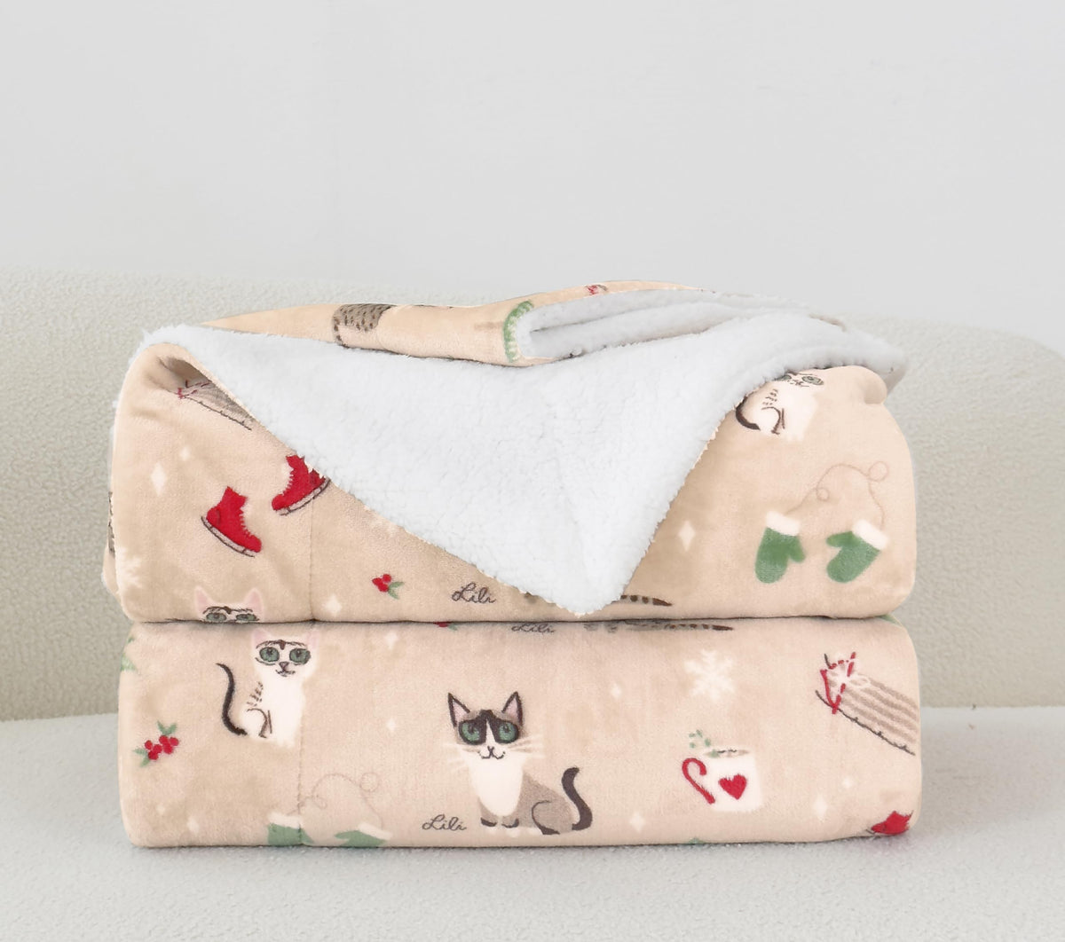 Elegant Comfort Reversible and Ultra-Plush Flannel Fleece-Winter Christmas Sherpa Throw- Lightweight Soft and Cozy-Holiday Decorative Throw, Perfect for Lounging, 50 x 60 inches, Cream Christmas Cat