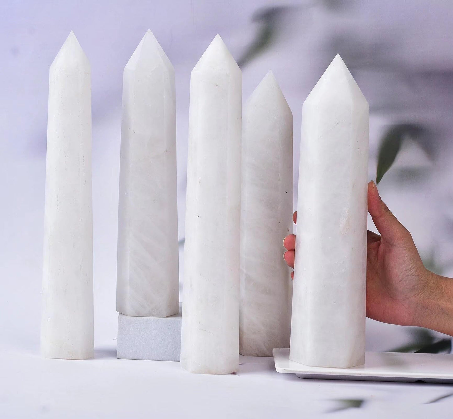 AMOYSTONE Large White Crystal Quartz Wand 1PC Healing Crystal Stone Obelisk Tower 6 Faceted Column Reiki Chakra Meditation Gift 1.7-2.2 LBS