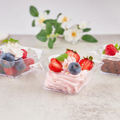 Qeirudu 50 Pack 5 oz Mini Dessert Cups with Spoons - Plastic Appetizer Cups Small Disposable Serving Bowls for Party Fruit Cheesecake Pudding