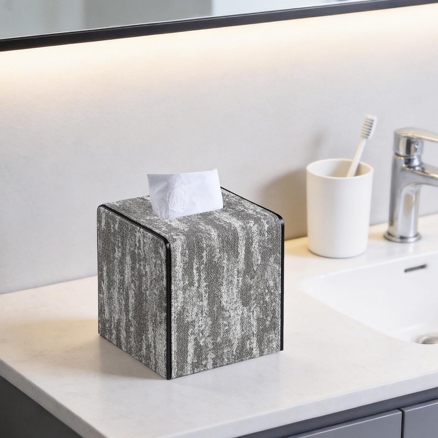NICLNGSH Tissue Box Holder Square, Marble Pattern ‌PU Leather Cube Tissue Box Cover with Magnetic Closure for Toilet Tank Bedroom Living Room (Light Taupe)