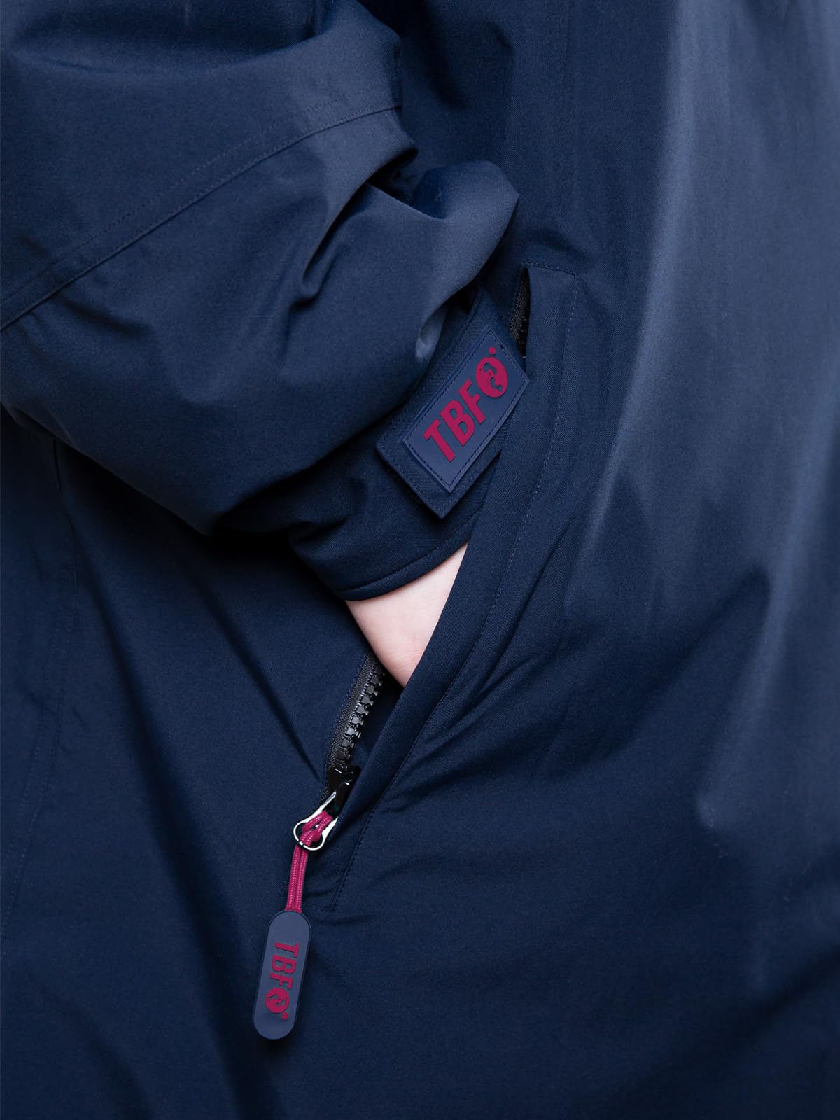 Two Bare Feet Waterproof Long Sleeve Changing Robe with Hood & Changing Mat, Sherpa Fleece Lining, Windproof, Warm, for Watersports, Swimming, Surfing, SUP (Small, Navy/Raspberry)