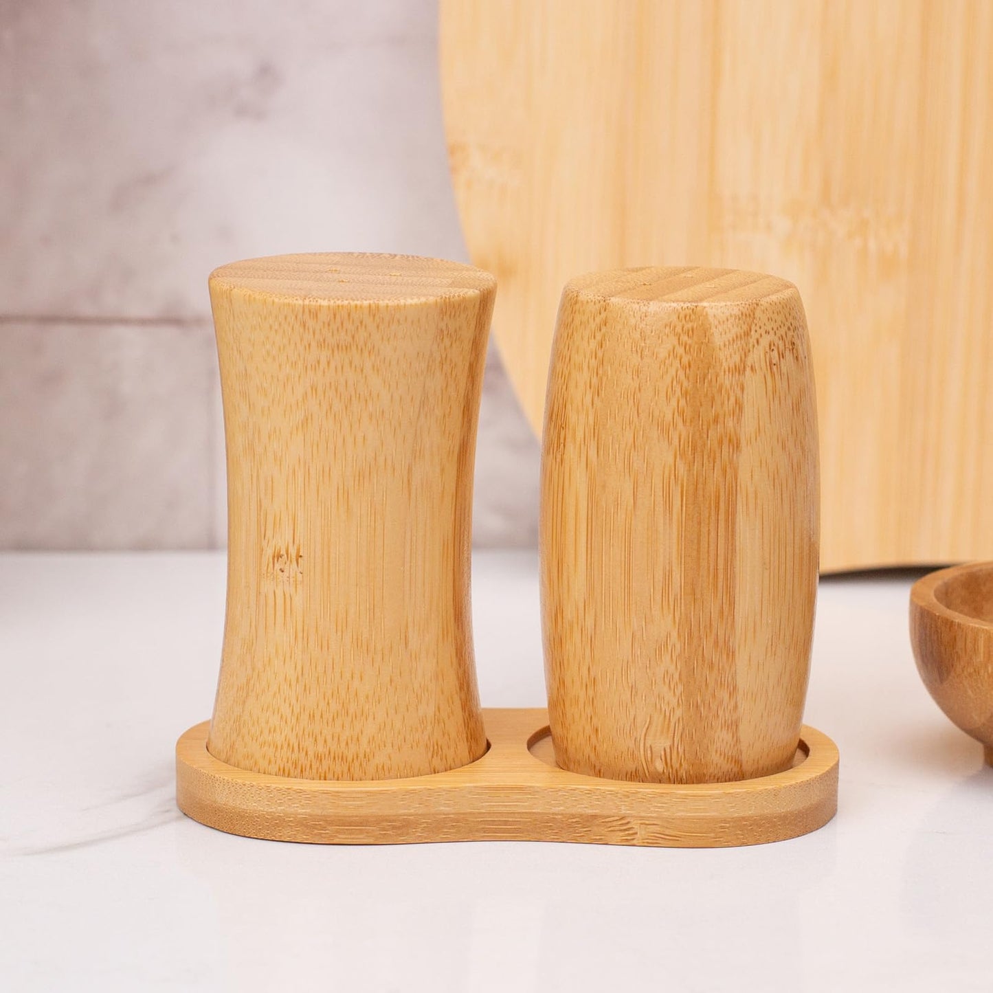 ZTHapwa Wooden Salt and Pepper Shakers Set, Small Bamboo Salt Pepper Shakers with Tray for Kitchen Cooking/Camping/BBQ, Farmhouse Seasoning Holder for Kitchen and Dining Table, 1/8 Cup