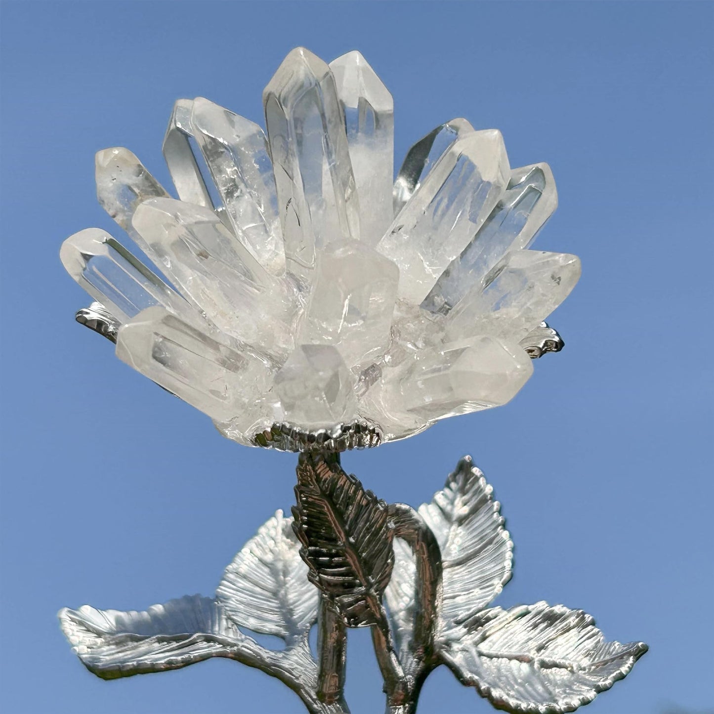 Xzyycyj 3.7" Crystal Tree,Crystal Gifts for Women - Natural Clear Quartz Crystal Cluster Mineral Crystal Flowers Home Decor Gifts Crystals and Stones (Crystal Quartz Silver Stand)