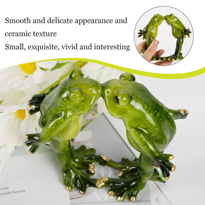 SAISHUO Kissing Frog Couple Figurine Romantic - 1 Set Frog Statues Unique Animal Tabletop Shelf Decoration for Home Garden Patio and Office