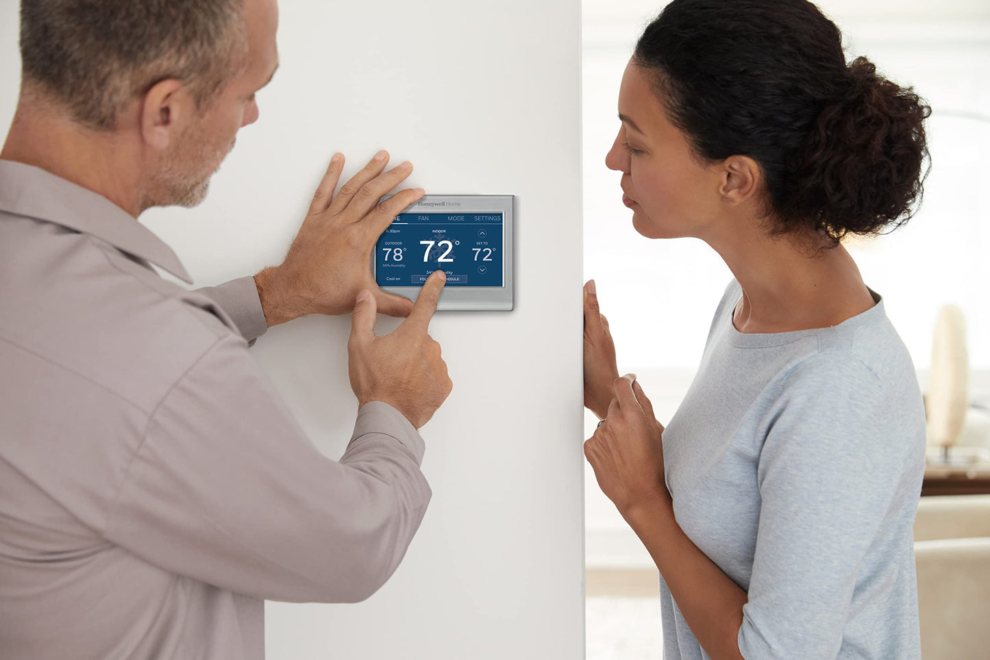 Honeywell Home RENEWRTH9585WF Wi-Fi Smart Color Thermostat (Renewed)