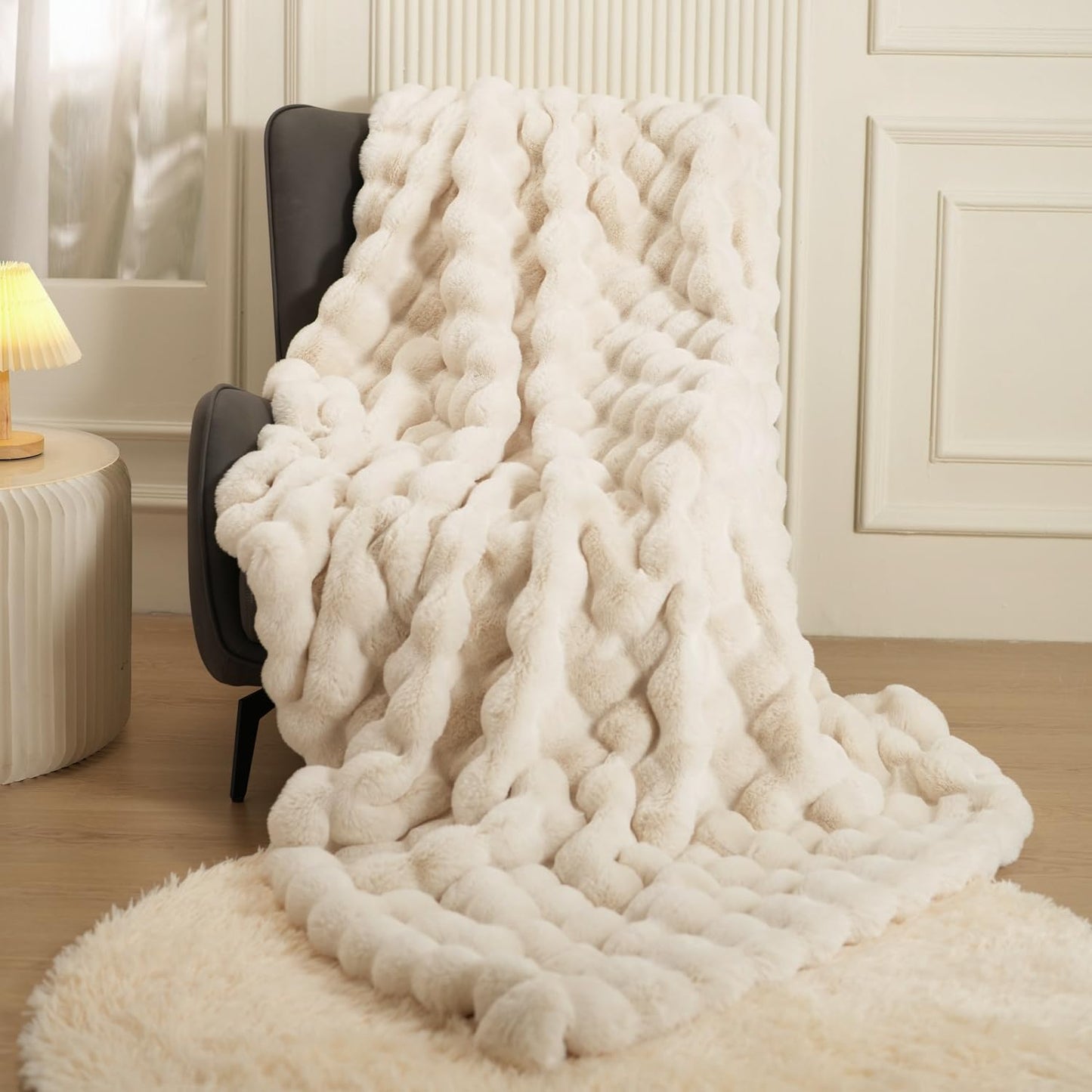 Super Comfort Oversized Warm Thick Bubble Luxury Plush Rabbit Faux Fur Throw Blanket, Fluffy Blanket,Soft Cozy Blanket for Couch Chair Bed Sofa Living Room (White, 50inX60in)
