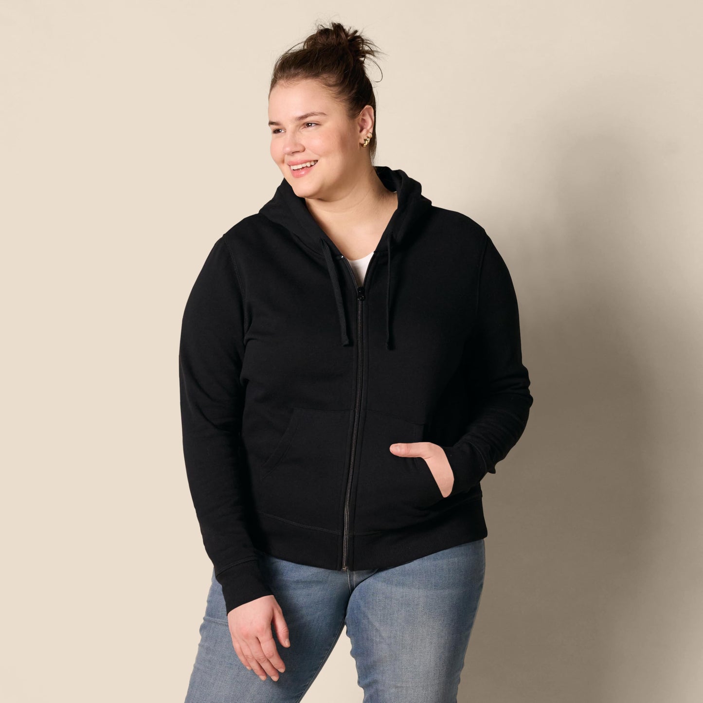 Amazon Essentials Women's Fleece Full-Zip Hoodie (Available in Plus Size), Black, Medium