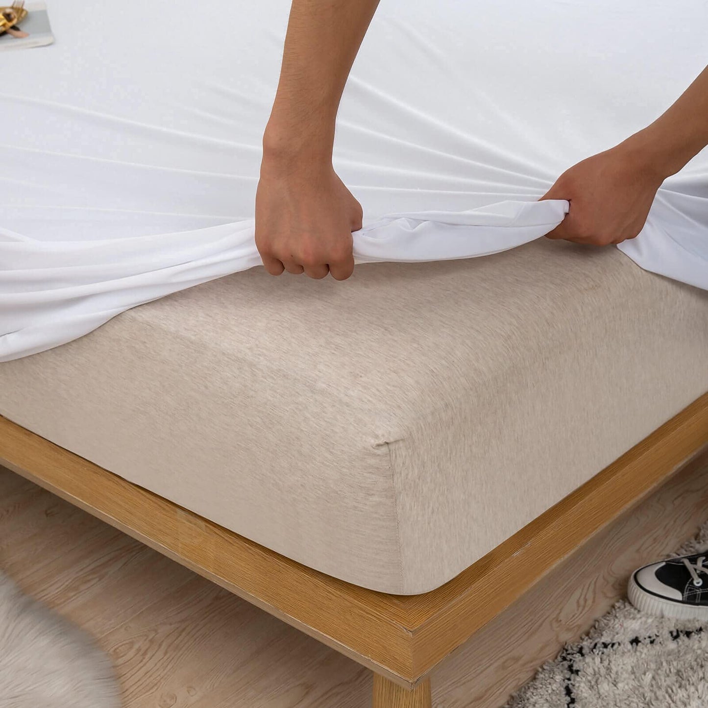 Cooling Twin XL Mattress Protector Waterproof Ultra Soft Matressprotector for College Dorm Room Extra Long Twin Bed Noiseless Smooth Jersey Top Fitted Cover with Stretchy Pocket