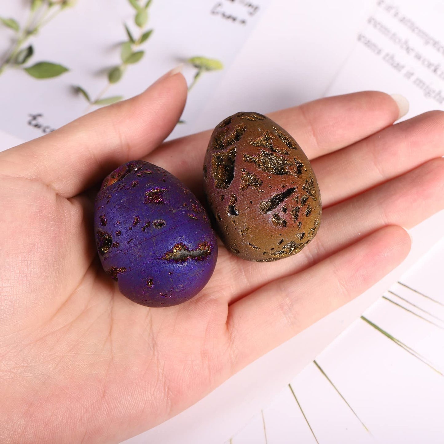Cheungshing Titanium Coated Crystal Stone Egg Figurines with Wooden Base, Angel Aura Quartz Crystal Druzy Agate Geode Specimen, Gold-Purple