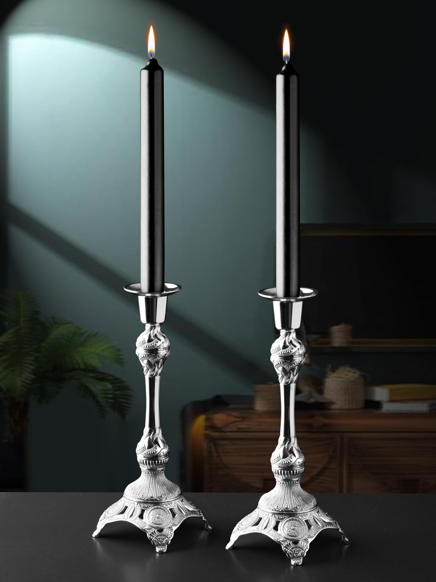 Alisveristime 2-Piece Candle Holder Set - Medium Size Decorative Zamac Candlesticks for Elegant Home Decor (Gold & Silver) (Silver)