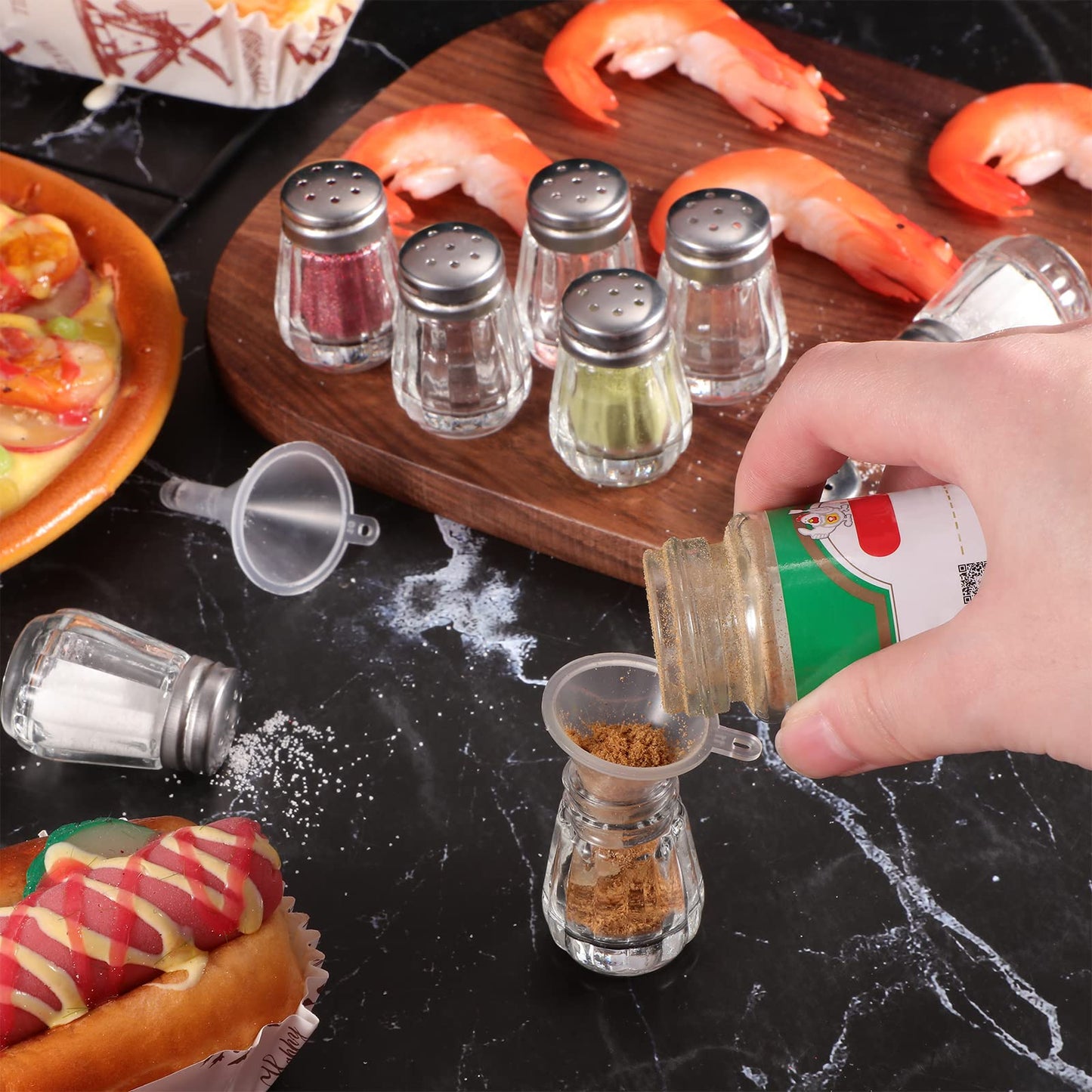 Potchen 0.5 oz Small Salt and Pepper Shakers with Funnels Clear Mini Glass Seasoning Jars Bulk Tiny Spice Glass for Wedding Party Restaurant Home Kitchen Travel Camp(Silver)