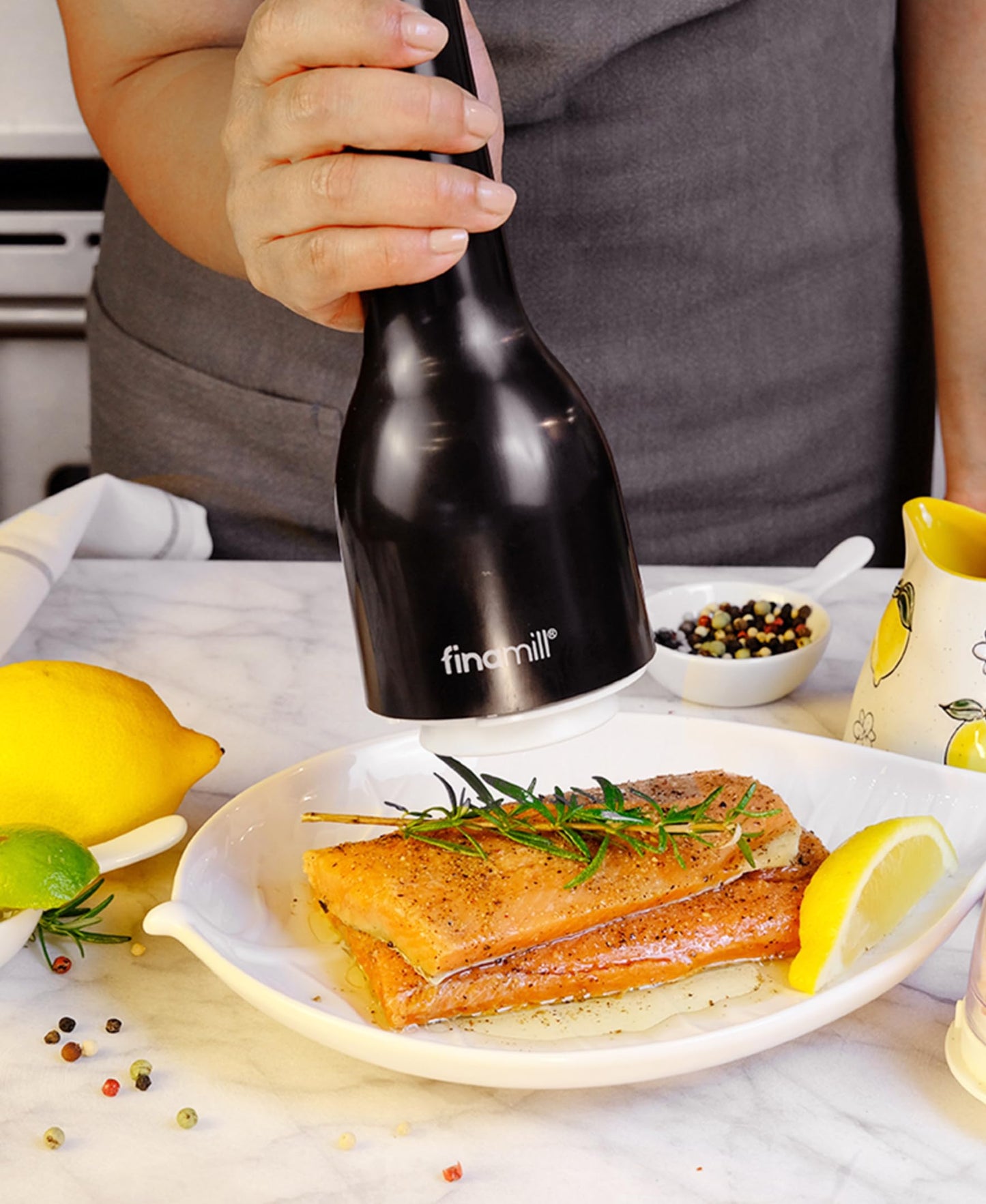 FinaMill Classic Battery Spice Mill – Battery Operated Salt and Pepper Grinder Set, Includes 2 Interchangeable Spice Pods, Adjustable Coarseness, LED Light, Home and Kitchen Gift Set for Father's Day