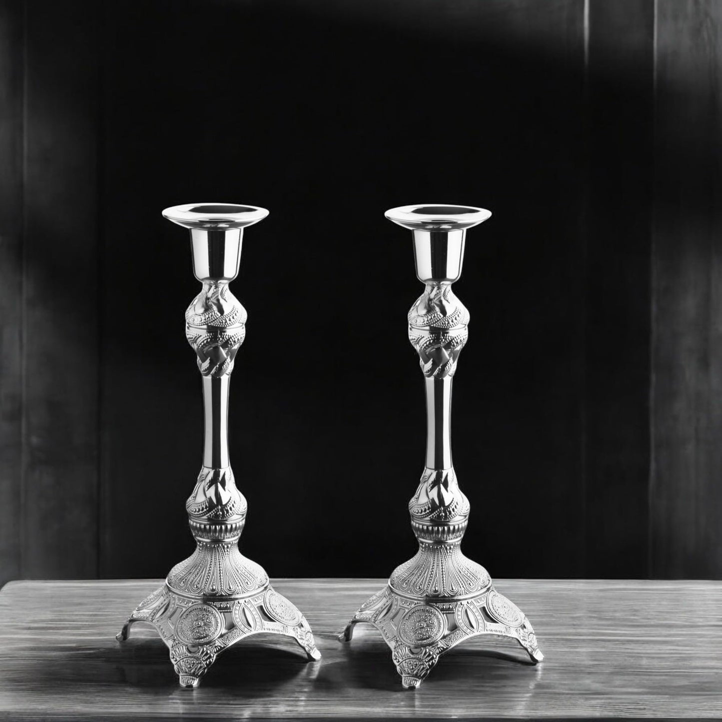 Alisveristime 2-Piece Candle Holder Set - Medium Size Decorative Zamac Candlesticks for Elegant Home Decor (Gold & Silver) (Silver)