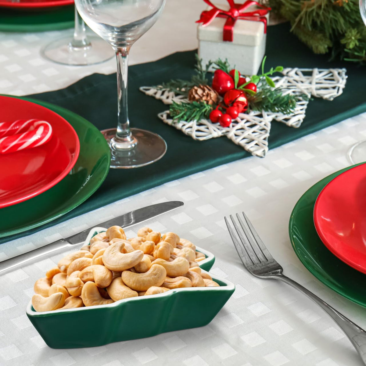 Angoily 2Pcs Christmas Tree Ceramic Dish, Christmas Tree Sauce Dish Xmas Snack Appetizer Tray Ceramic Appetizer Tray Candy Serving Platters Snack Dry Fruit Sauce Dishes Wedding Holiday Party, Green