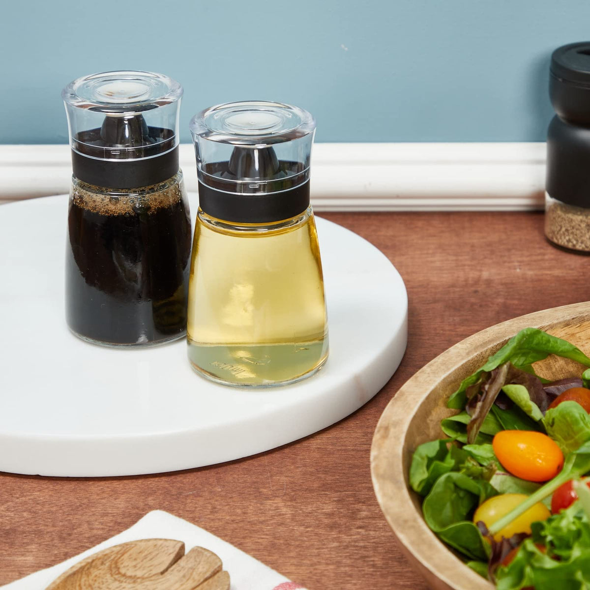 Juvale 2-Piece Small Olive Oil and Vinegar Dispenser Set - Glass Salad Dressing Cruet Bottles for Balsamic, Soy Sauce, with No Drip Tops (5.5 oz) - Oil Dispenser for Kitchen