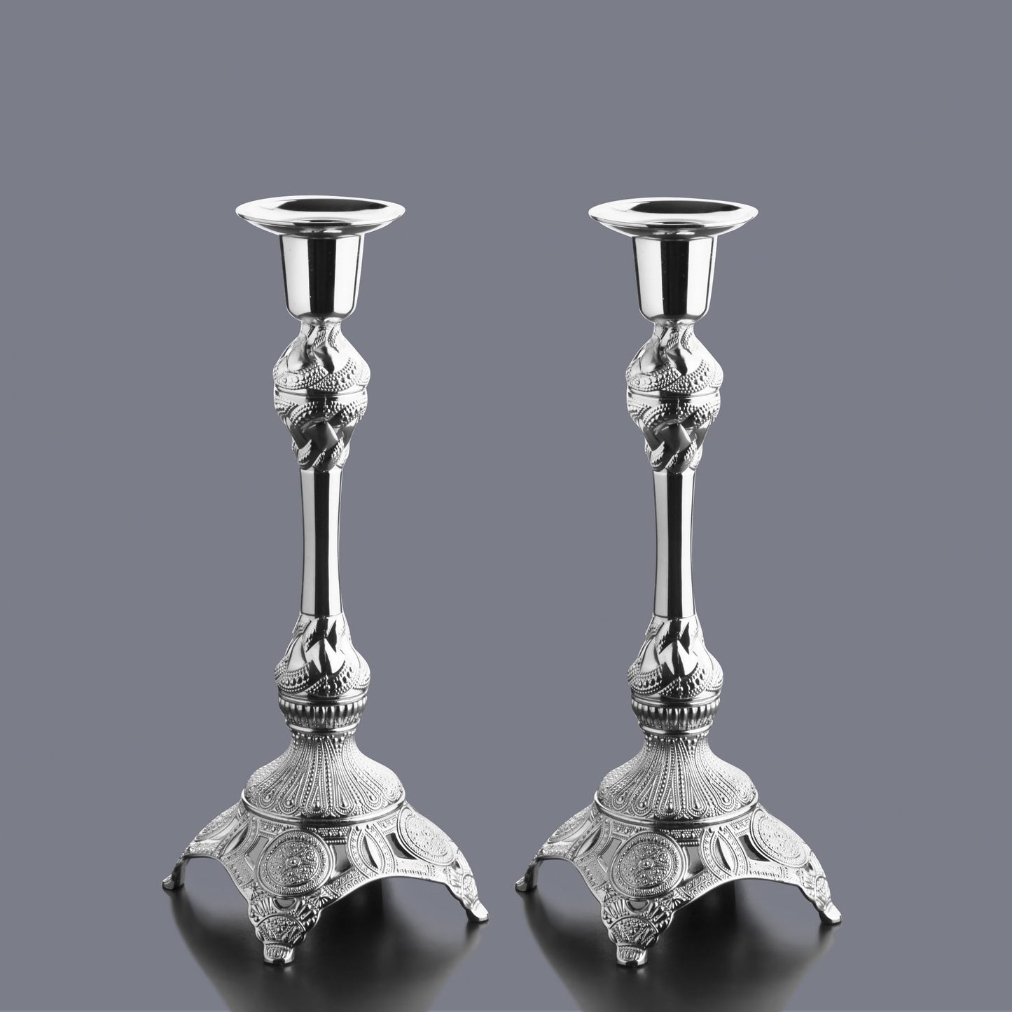 Alisveristime 2-Piece Candle Holder Set - Medium Size Decorative Zamac Candlesticks for Elegant Home Decor (Gold & Silver) (Silver)