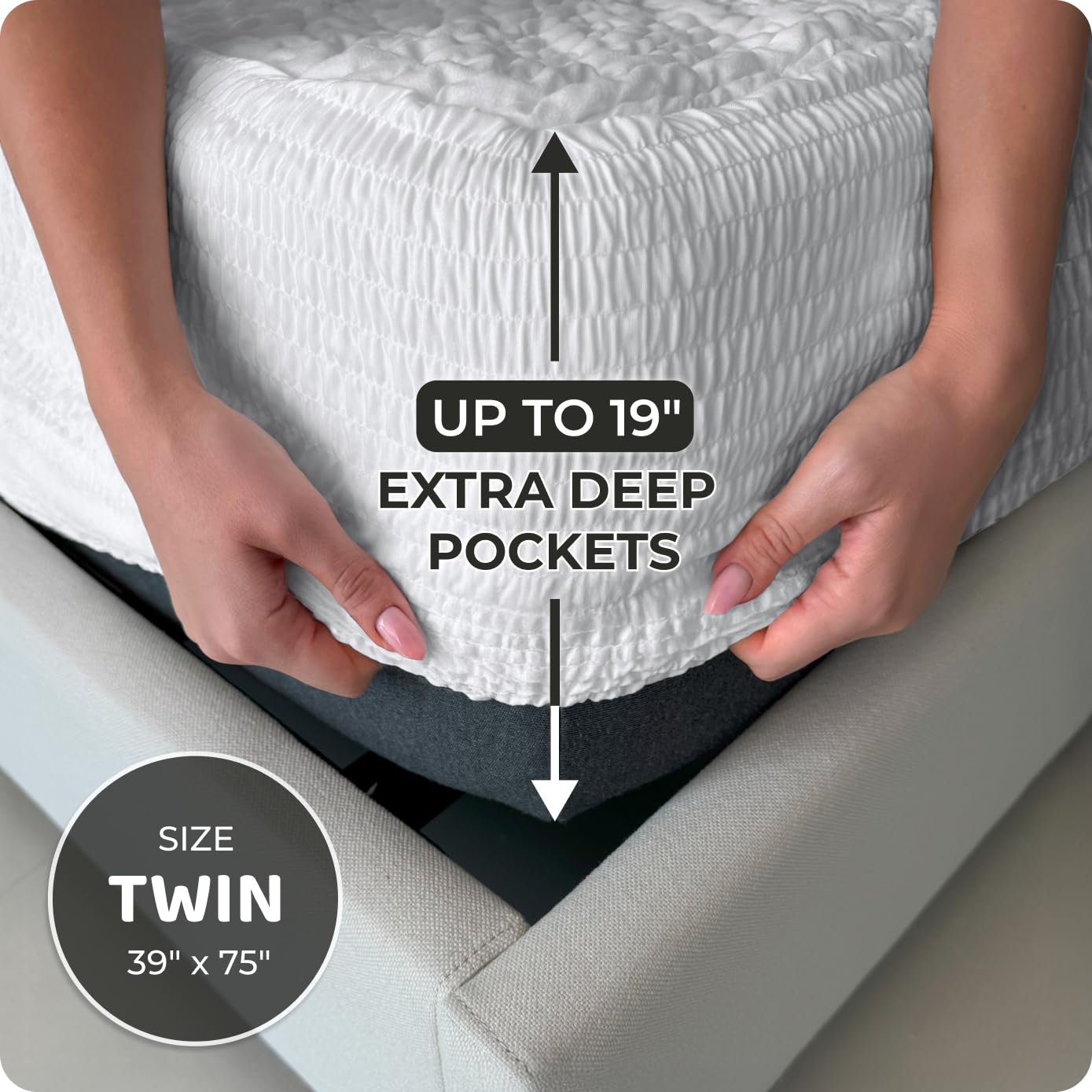 PAULATO BY GA.I.CO Twin Waterproof Mattress Protector – Fitted Sheet Style, Breathable & Noiseless, Deep Pocket Up to 19”, Soft Polyester Mattress Cover (Twin)
