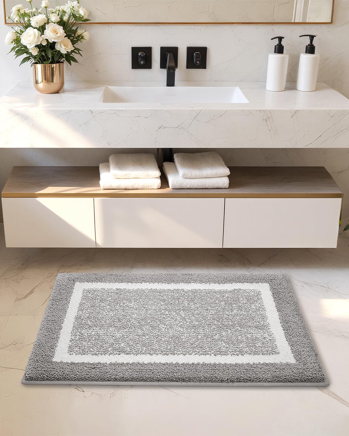 COLOR&GEOMETRY Absorbent Bath Mat 40 x 60 cm, Soft Bathroom Mat Non Slip, Machine Washable Bathroom Rug Shower Mat Outside Shower (Grey)