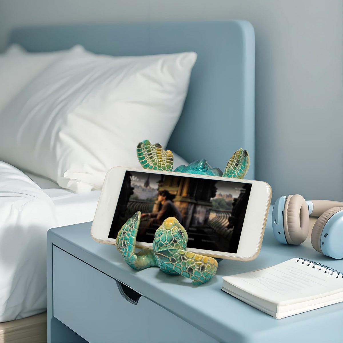 Hodao Sea Turtle Figurines Decoration Turtle Cell Phone Stand Holder for Home Office Desk Summer Ocean Style Phone Holder Decor for Beach Table Statues Gifts for Friends (Blue-Turtle)