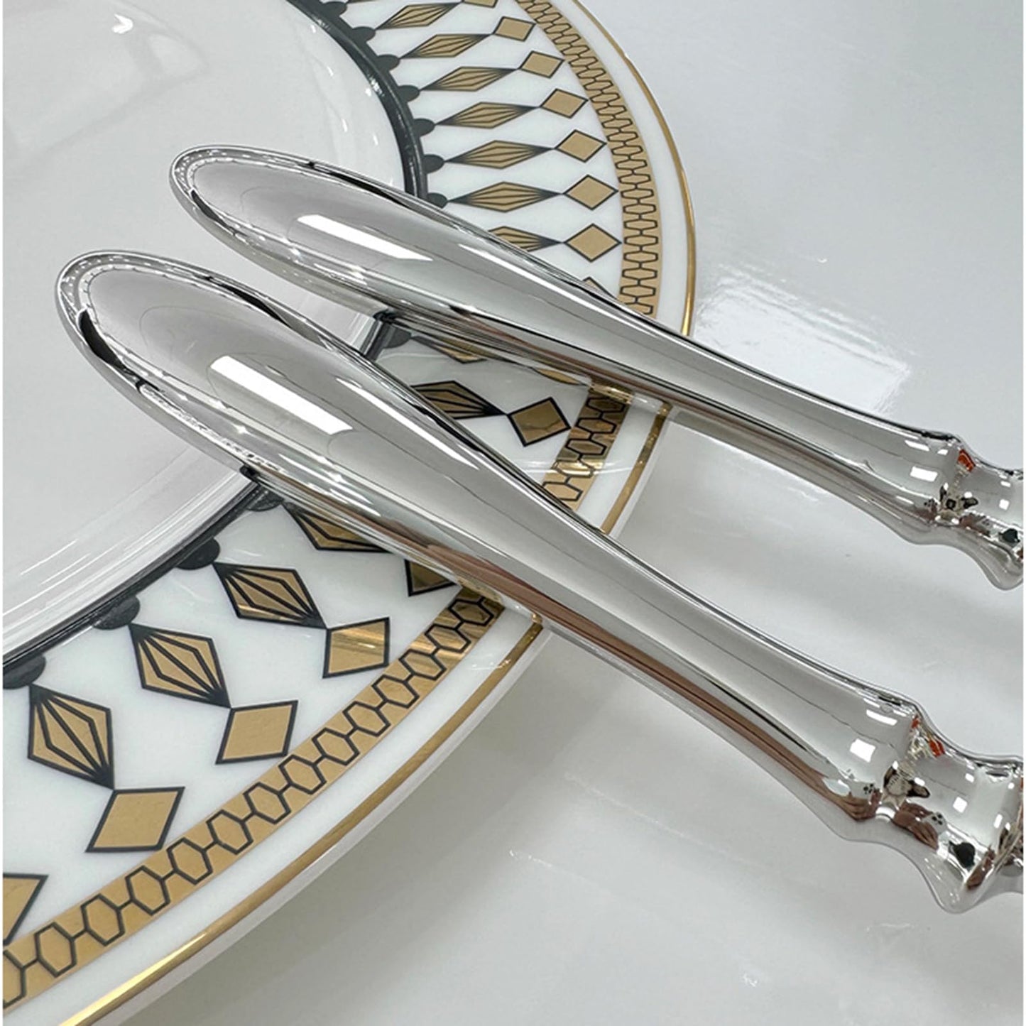 36-pcs Silverware Set with Shell-shaped spoons Cutlery Flatware for 6 Utensils 18/10 Stainless Steel Flatware Sets Utensil Premium Spoons Knife Fork for Kitchen Restaurant Banquet Wedding Christmas